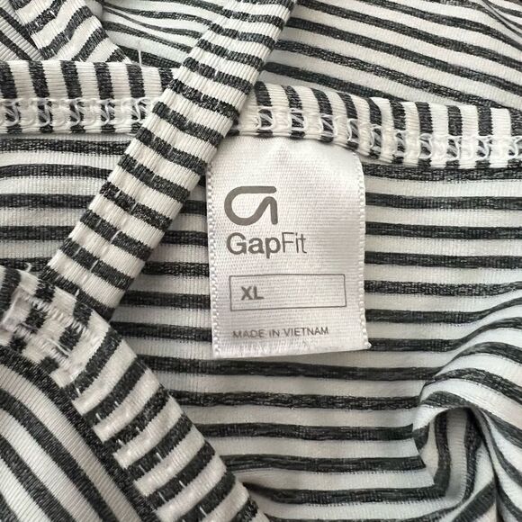 Gap Fit Pull Over Racerback Mini Stripe Tank Top - Picture 4 of 5